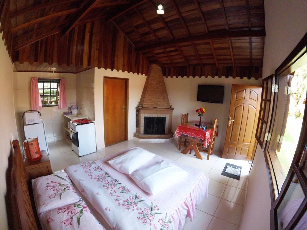 Ana Julia Chales Monte Verde Mg Exterior photo